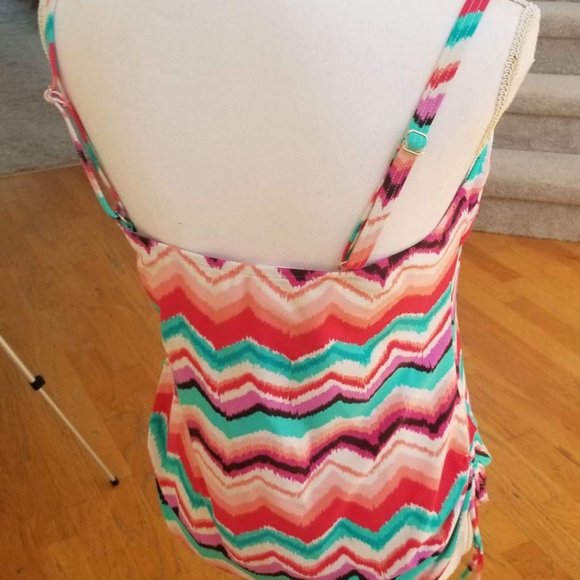 Sweet Escape / 14 / tankini top - Picture 3 of 4